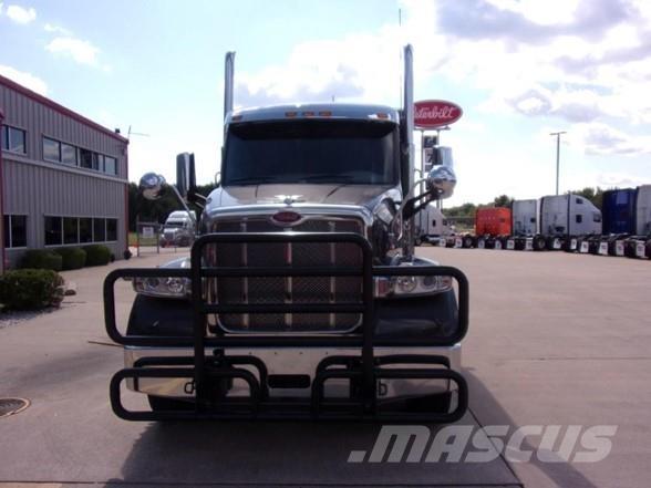Peterbilt 567 Autotractoare
