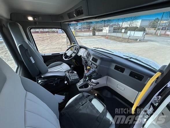 Peterbilt 567 Utilaje construcții - Altele