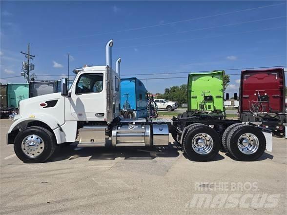 Peterbilt 567 Autotractoare