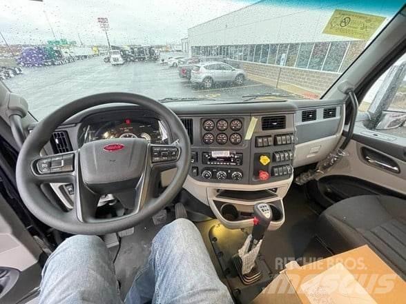 Peterbilt 567 Autotractoare