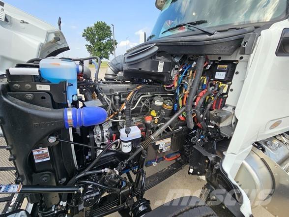 Peterbilt 567 Autobasculanta