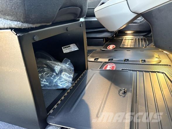 Peterbilt 567 Autobasculanta