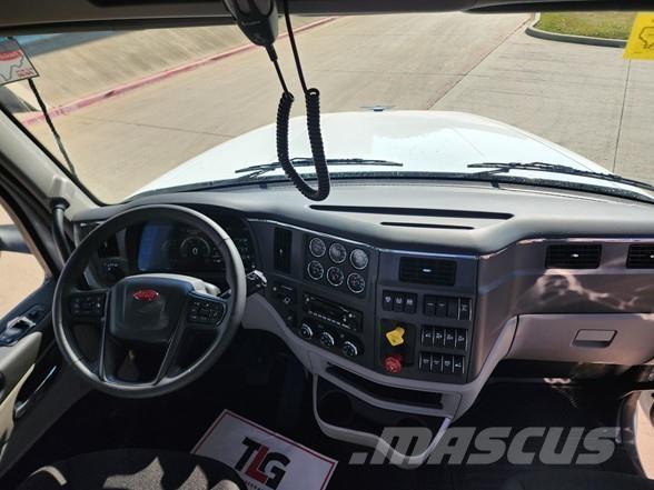 Peterbilt 567 Autotractoare