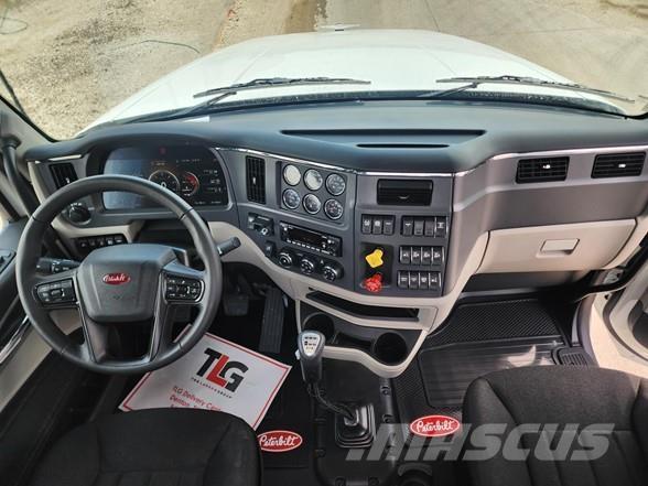 Peterbilt 567 Autotractoare