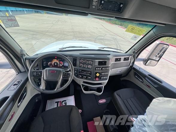 Peterbilt 567 Autotractoare