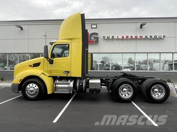 Peterbilt 579 Autotractoare
