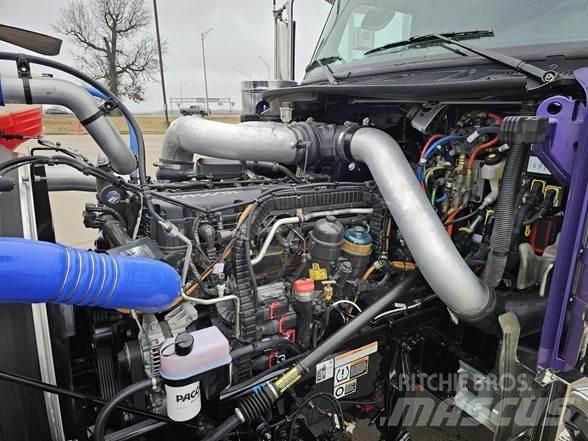 Peterbilt 589 Autotractoare