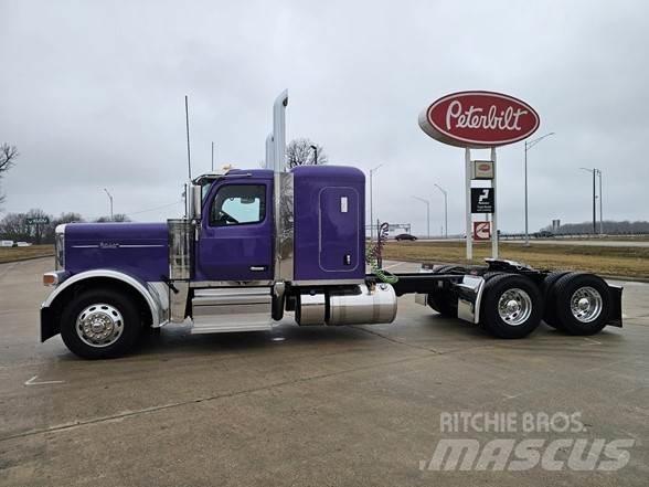 Peterbilt 589 Autotractoare