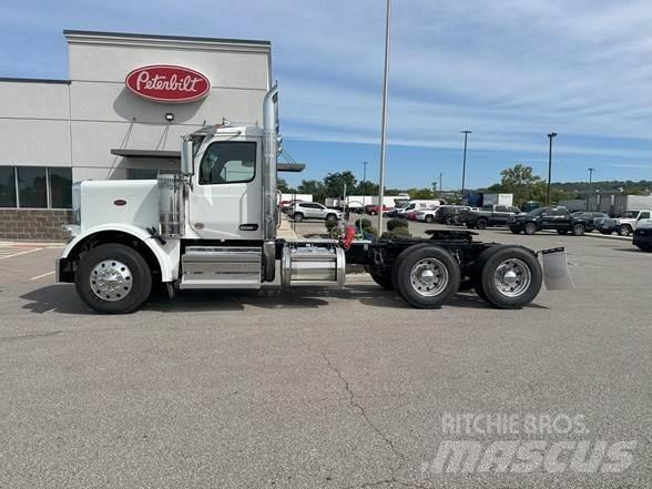 Peterbilt 589 Autotractoare