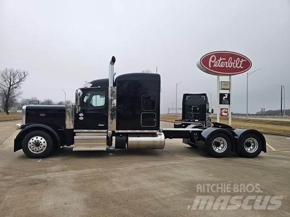 Peterbilt 589 Autotractoare