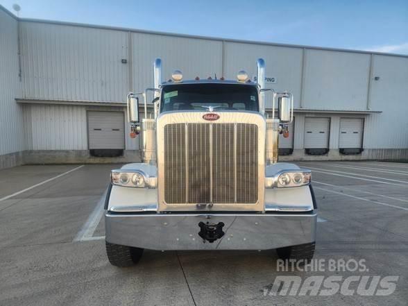 Peterbilt 589 Autotractoare