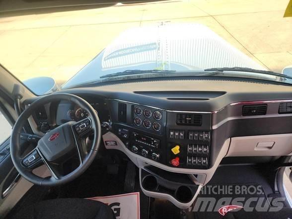 Peterbilt 589 Autotractoare
