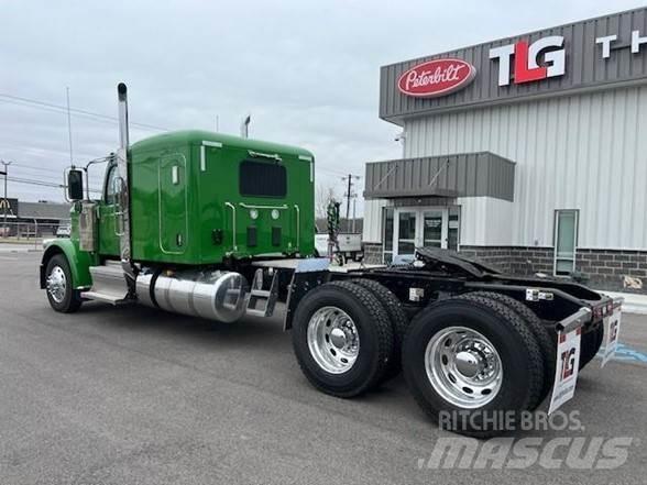 Peterbilt 589 Autotractoare