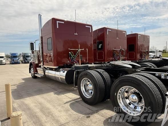 Peterbilt 589 Autotractoare