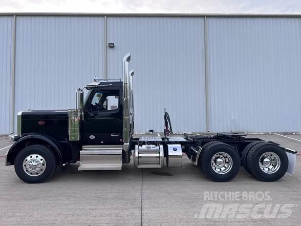 Peterbilt 589 Autotractoare