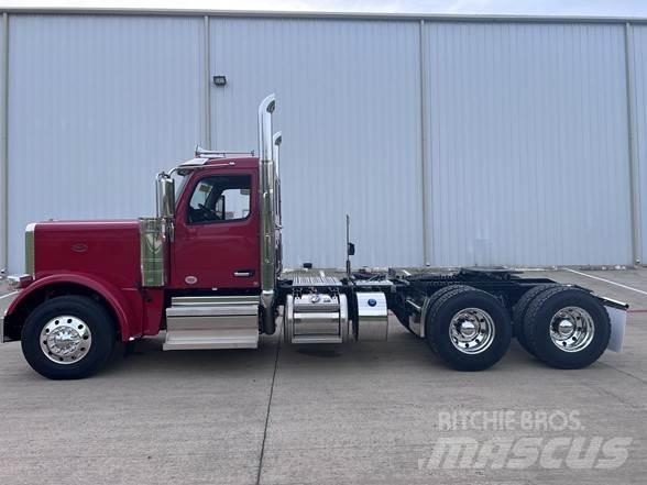 Peterbilt 589 Autotractoare