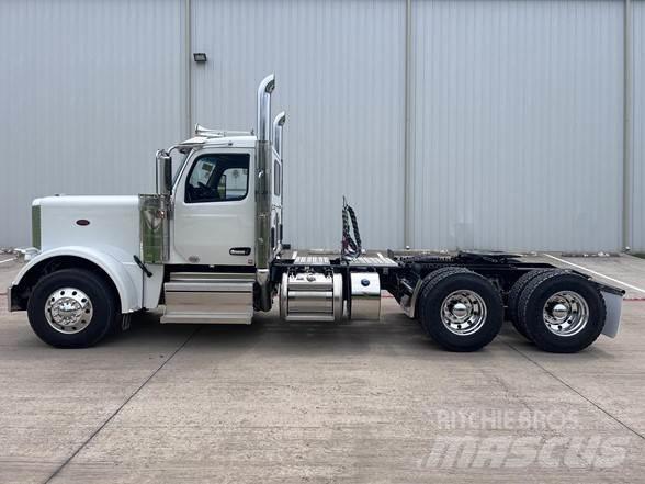 Peterbilt 589 Autotractoare