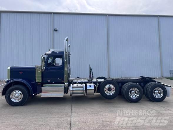 Peterbilt 589 Autotractoare