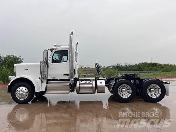 Peterbilt 589 Autotractoare