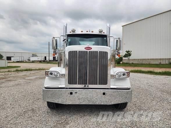 Peterbilt 589 Autotractoare