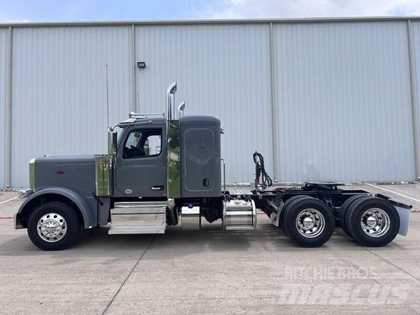 Peterbilt 589 Autotractoare