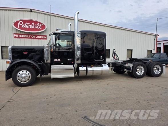 Peterbilt 589 Autotractoare