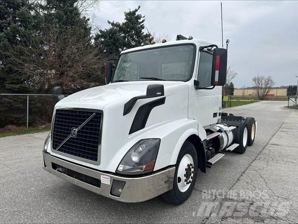 Volvo VNL42T300 Autotractoare