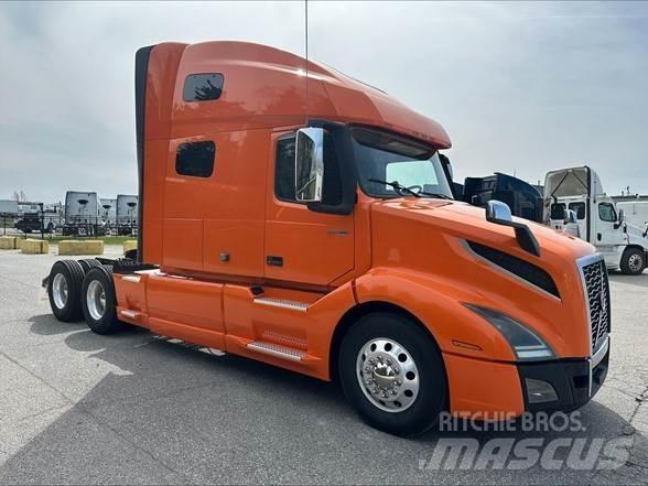 Volvo VNL42T760 Autotractoare