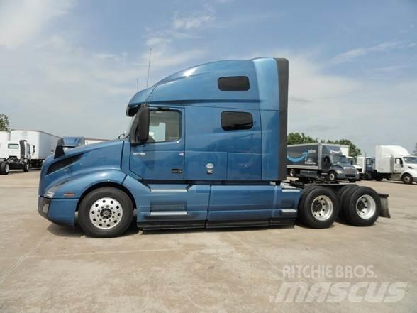 Volvo VNL64T760 Autotractoare