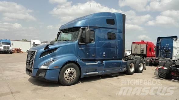 Volvo VNL64T760 Autotractoare