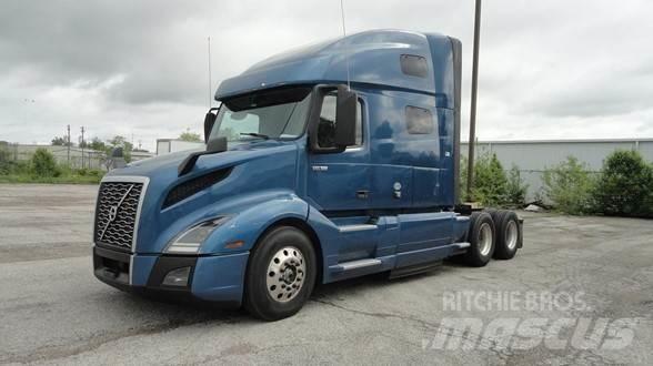 Volvo VNL64T760 Autotractoare