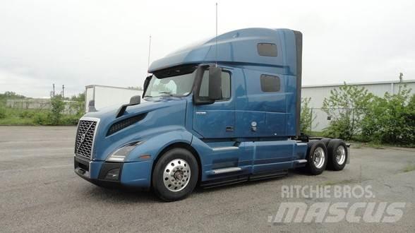 Volvo VNL64T760 Autotractoare