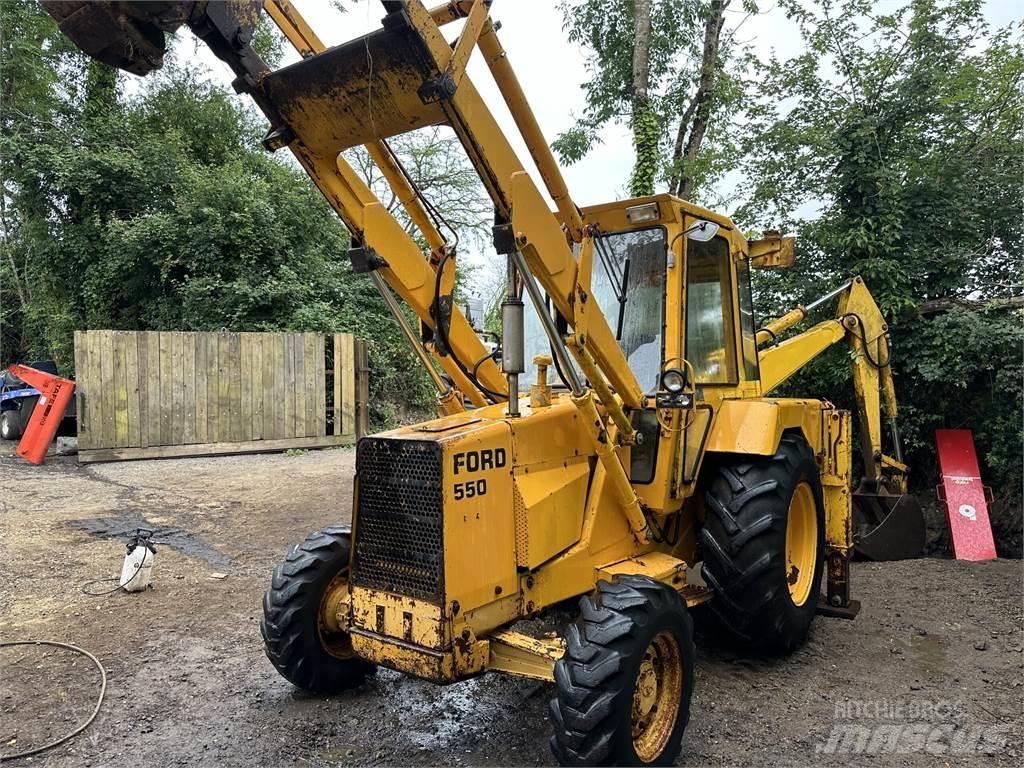 Ford 550 Excavatoare cu roti