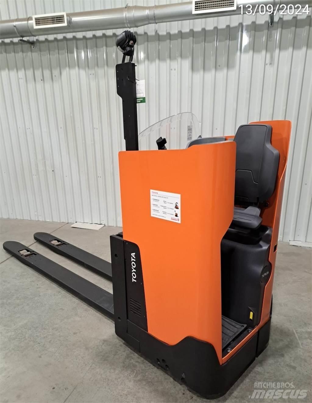 BT LSI200 Transpaleta electica cu furca