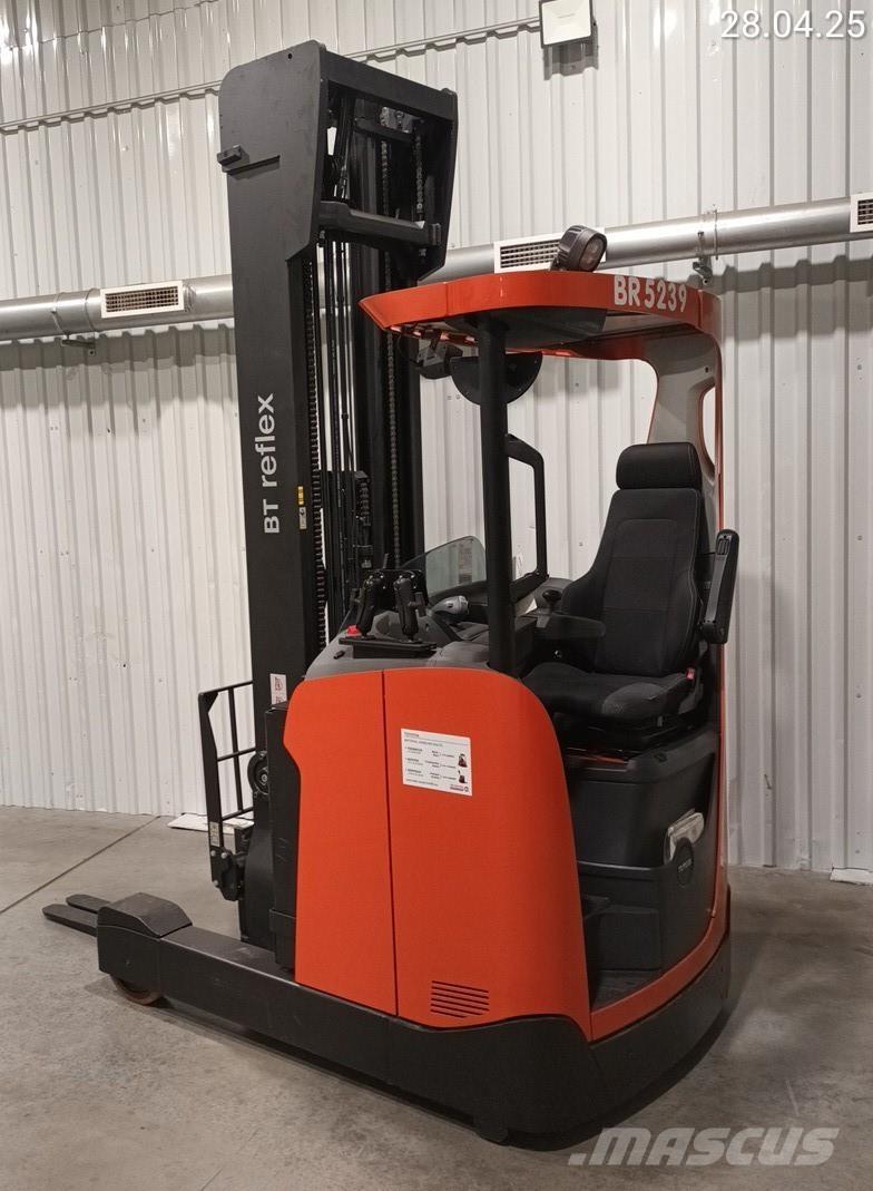 BT RRE160H Stivuitor cu catarg retractabil