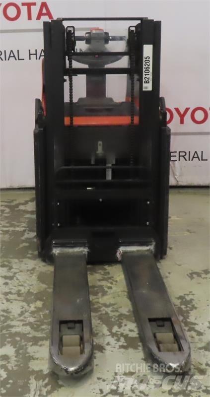BT SPE200D Transpaleti autopropulsanti