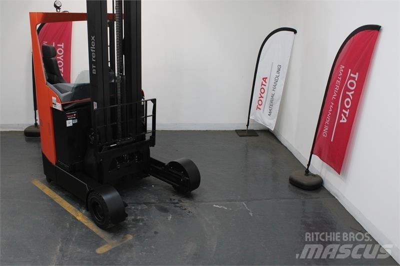 BT RRE160R Stivuitor cu catarg retractabil