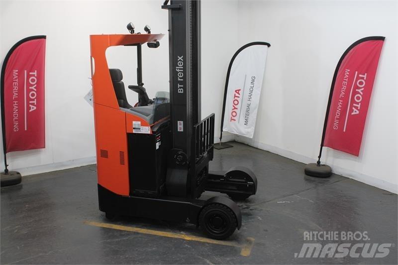 BT RRE160R Stivuitor cu catarg retractabil