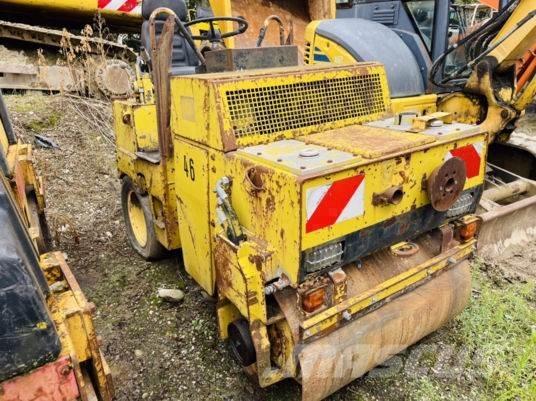Bomag BW100AC Cilindri compactori micsti
