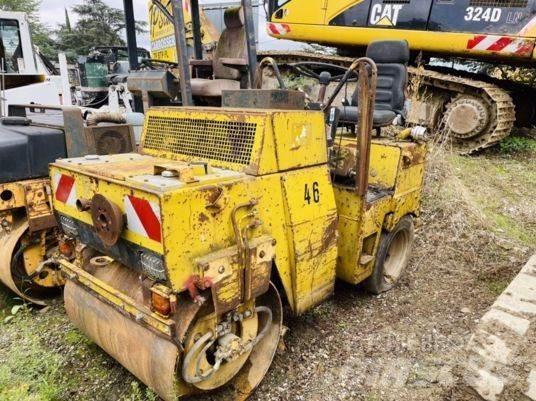 Bomag BW100AC Cilindri compactori micsti