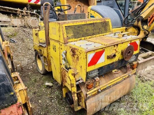 Bomag BW100AC Cilindri compactori micsti