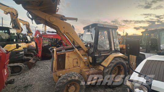 CAT 428 à 13500 € HT Buldoexcavatoare