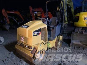CAT CB14B Cilindri compactori dubli