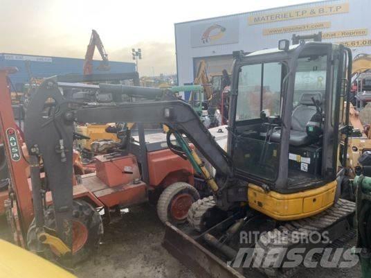 Komatsu PC26MR-3 Mini excavatoare < 7t