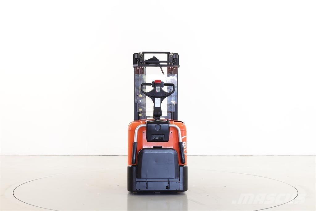 BT SPE125 Transpaleta manuala