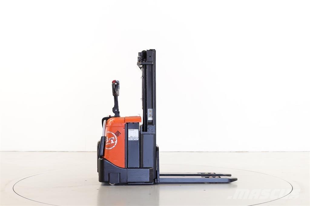 BT SPE125 Transpaleta manuala