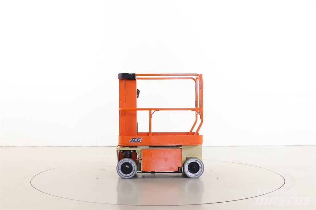 JLG 1230ES Ascensoare verticale catarg