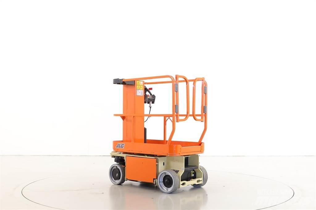 JLG 1230ES Ascensoare verticale catarg