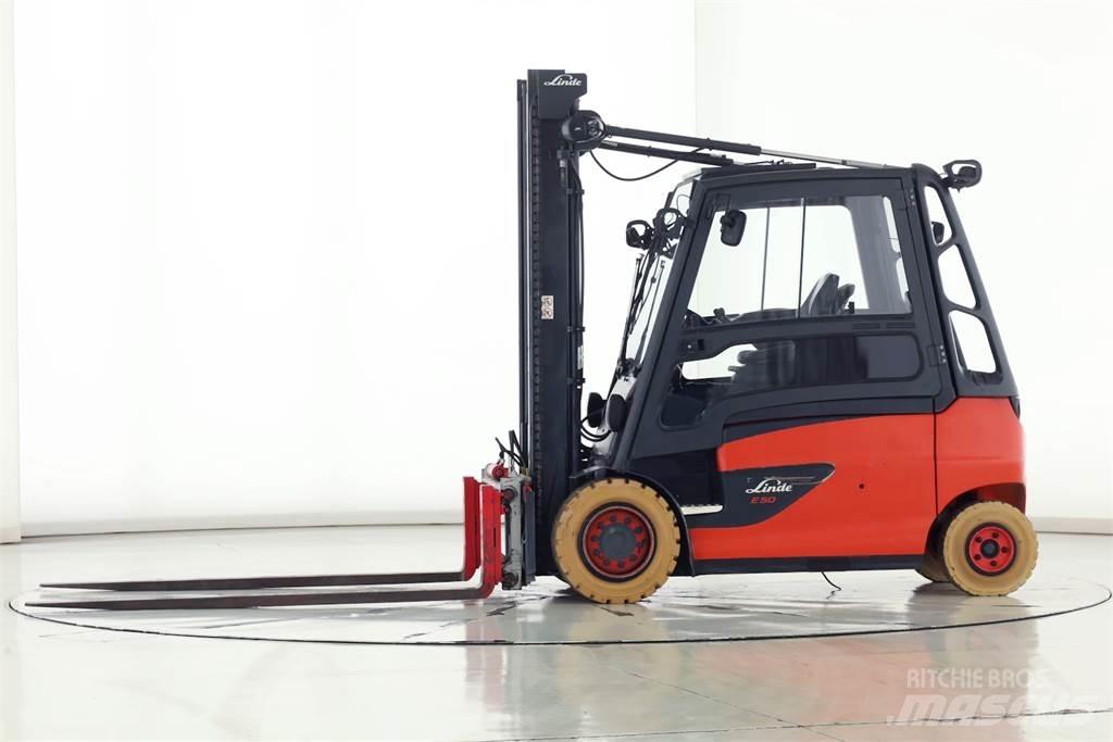 Linde E50HL-01 Stivuitor electric