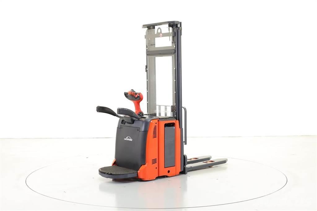 Linde L12AP Transpaleti autopropulsanti